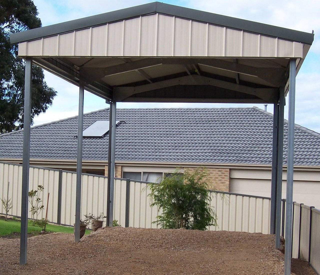 Carport with Gable Roof & Screen Wall - 3mW Gable x 6mL x 2.8mH - Shed City